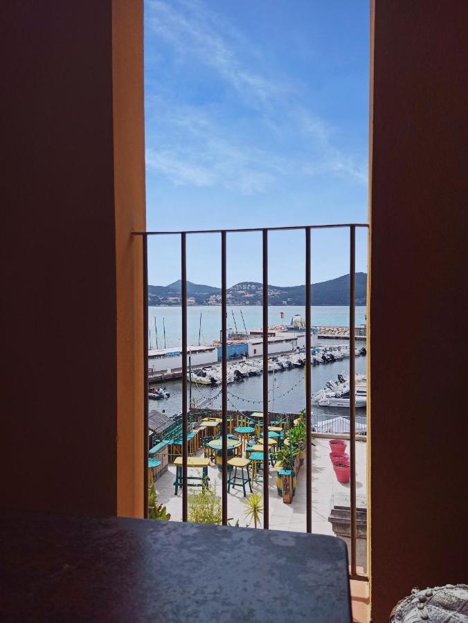 O Reves Ailleurs Panzió Saint-Cyr-sur-Mer Kültér fotó